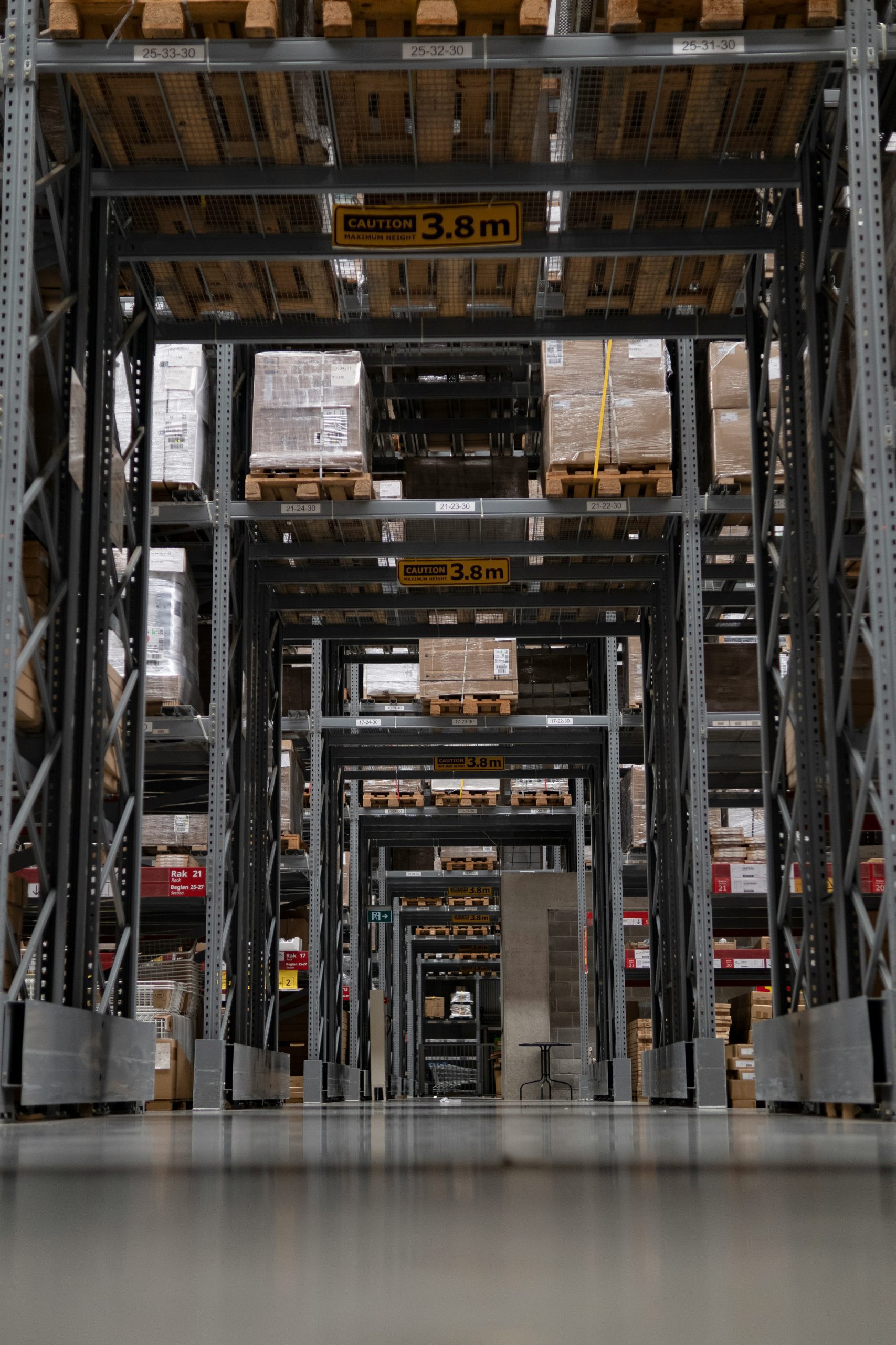 Orchestrating 10,000 Employees in Real Time