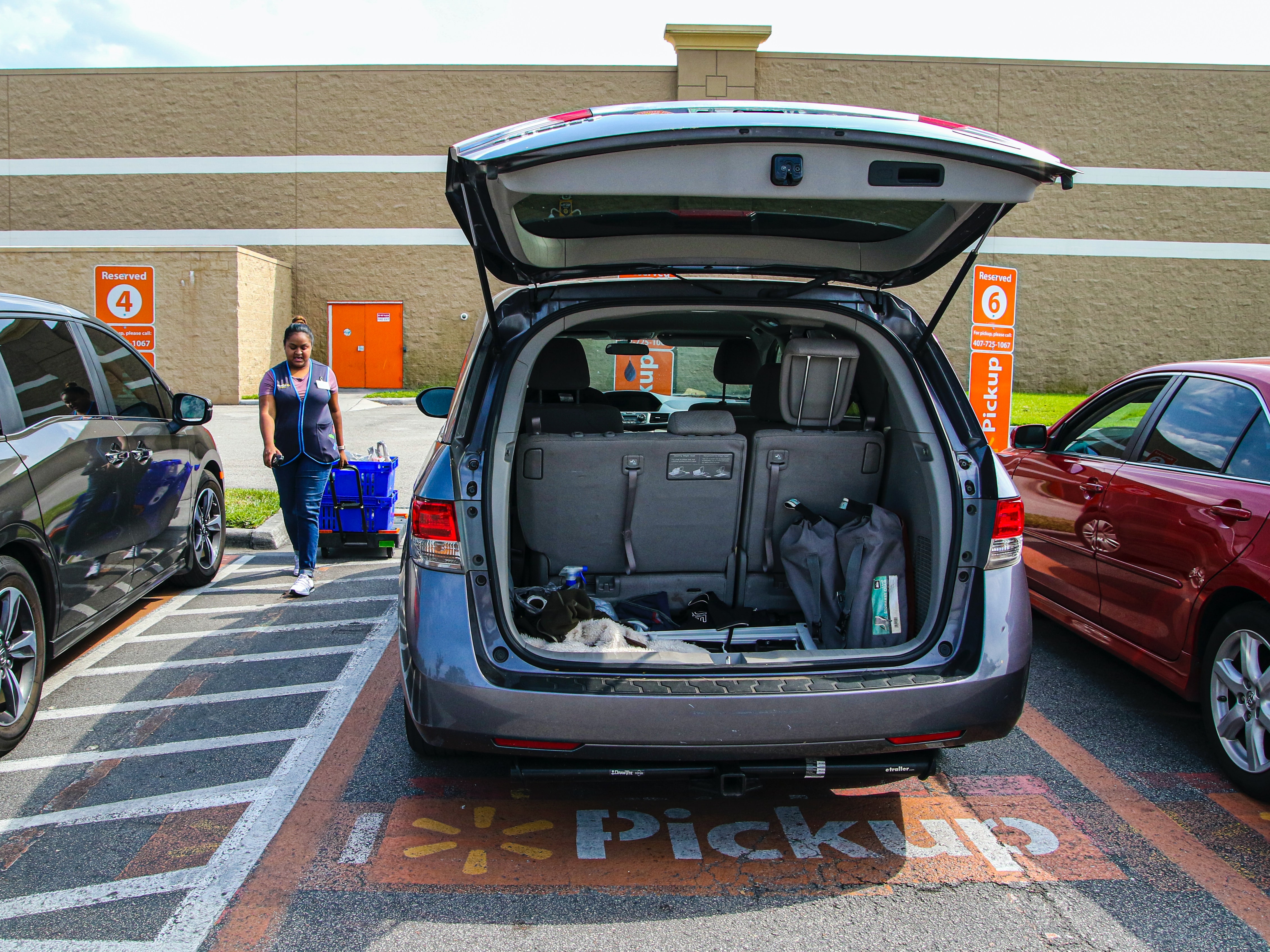 3 tips to running a successful curbside pickup