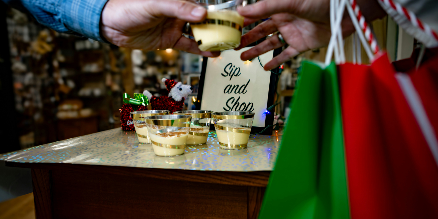 the battle between brick and mortar and eCommerce this holiday season